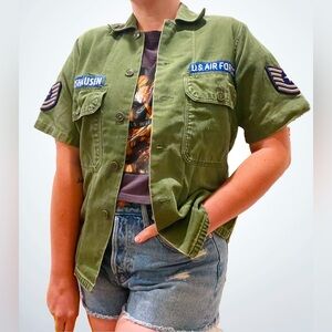 Vintage 60s Vietnam Era U.S. Air Force OG-107 Sateen Short Sleeve Shirt